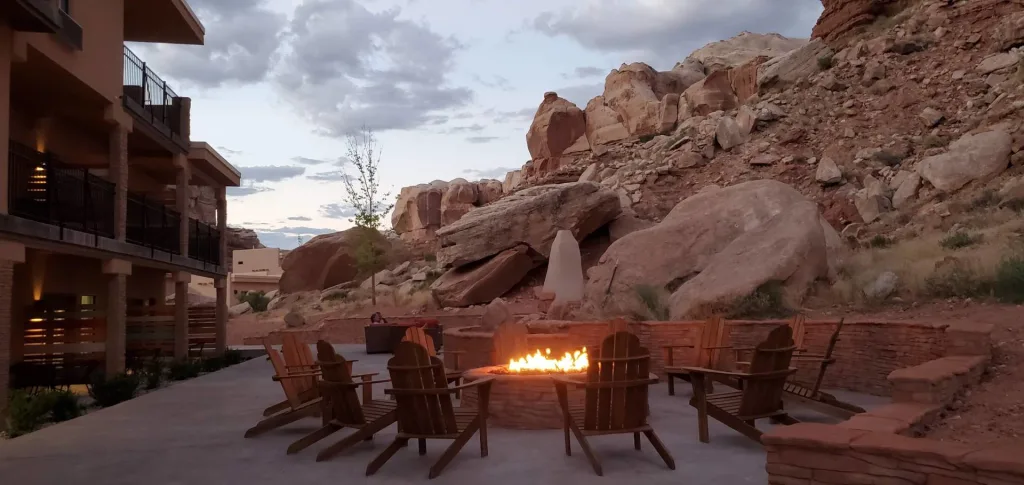 Bluff Dwellings Resort & Spa Utah firepit